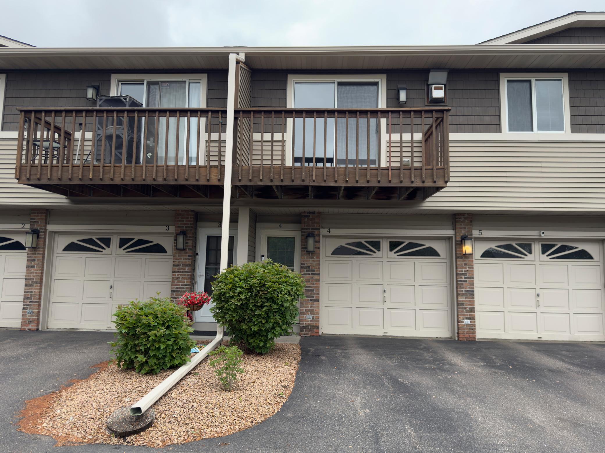 14025 44th Place N Plymouth MN 55446