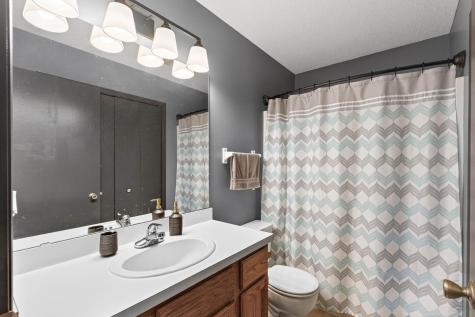 14025 44th Place N Plymouth MN 55446