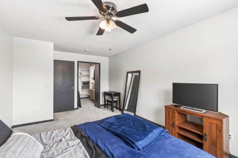 14025 44th Place N Plymouth MN 55446
