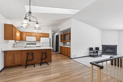 14025 44th Place N Plymouth MN 55446