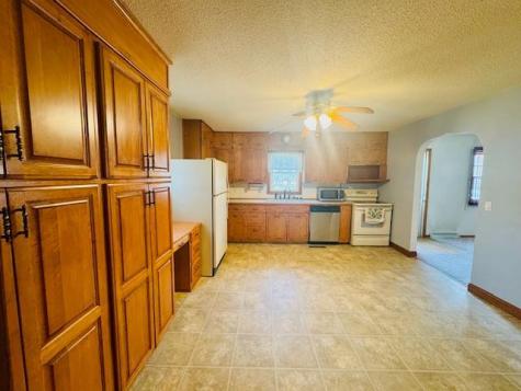 2936 Queen Avenue Slayton MN 56172