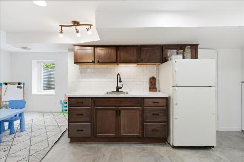 3644 Hubbard Avenue N Robbinsdale MN 55422