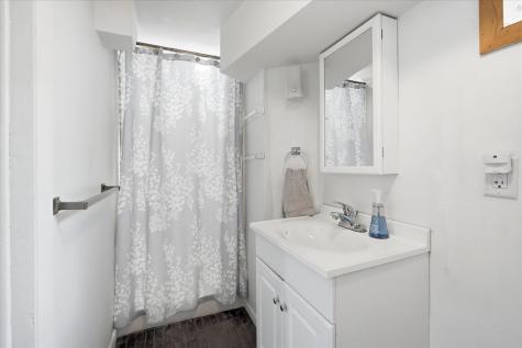 3644 Hubbard Avenue N Robbinsdale MN 55422