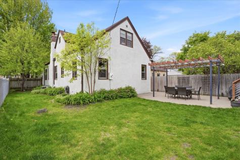 3644 Hubbard Avenue N Robbinsdale MN 55422