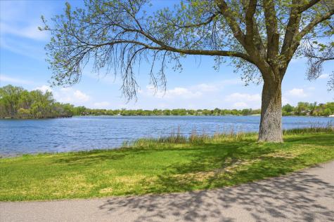 3644 Hubbard Avenue N Robbinsdale MN 55422