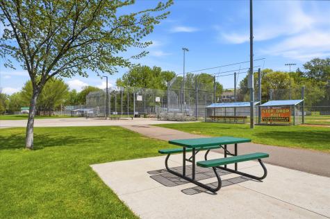 3644 Hubbard Avenue N Robbinsdale MN 55422