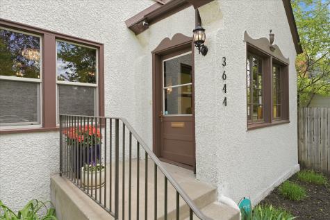 3644 Hubbard Avenue N Robbinsdale MN 55422