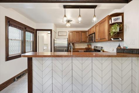 3644 Hubbard Avenue N Robbinsdale MN 55422