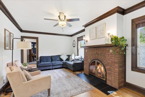 3644 Hubbard Avenue N Robbinsdale MN 55422
