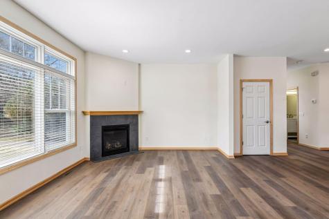 2121 Village Trail Mound MN 55364