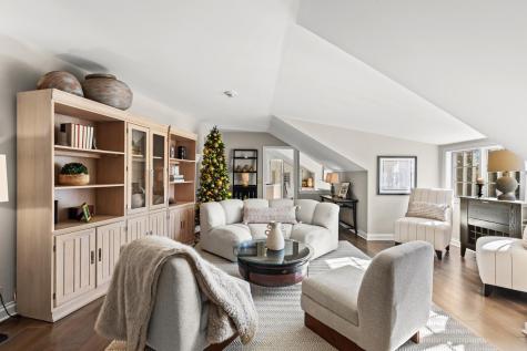 11228 Willowood Avenue Eden Prairie MN 55344