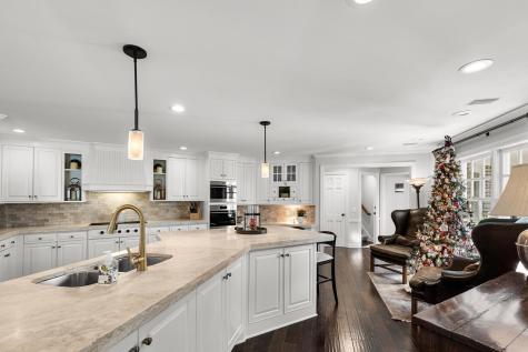 11228 Willowood Avenue Eden Prairie MN 55344