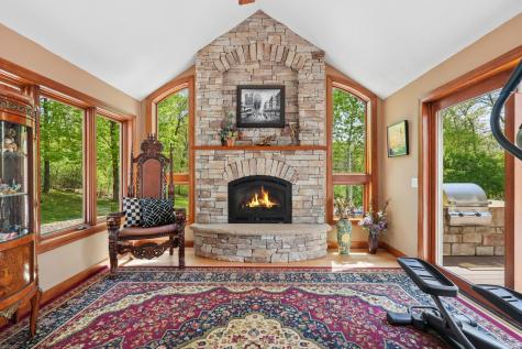 18751 Knollwood Circle Lakeville MN 55044