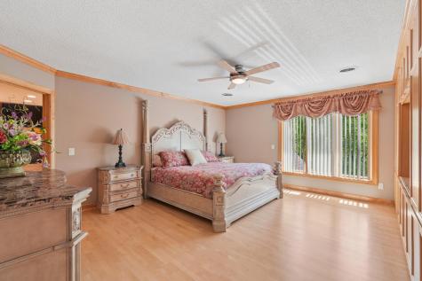 18751 Knollwood Circle Lakeville MN 55044