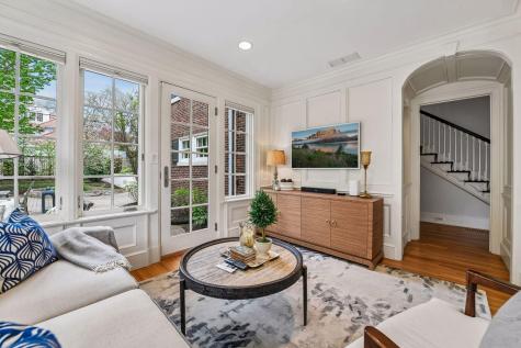 2240 W Lake Of The Isles Parkway Minneapolis MN 55405