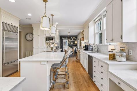 2240 W Lake Of The Isles Parkway Minneapolis MN 55405