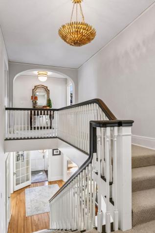 2240 W Lake Of The Isles Parkway Minneapolis MN 55405