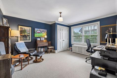 2240 W Lake Of The Isles Parkway Minneapolis MN 55405