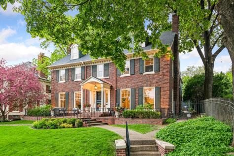 2240 W Lake Of The Isles Parkway Minneapolis MN 55405