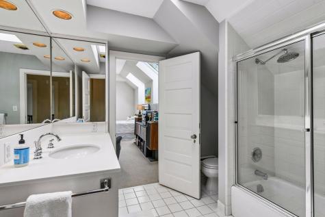 2240 W Lake Of The Isles Parkway Minneapolis MN 55405