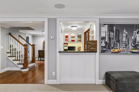 2240 W Lake Of The Isles Parkway Minneapolis MN 55405