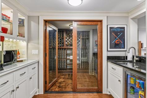 2240 W Lake Of The Isles Parkway Minneapolis MN 55405