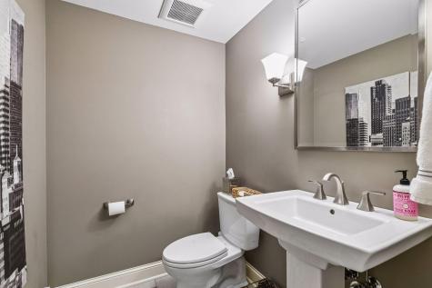2240 W Lake Of The Isles Parkway Minneapolis MN 55405