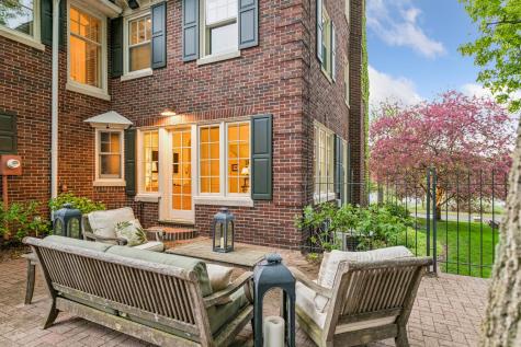 2240 W Lake Of The Isles Parkway Minneapolis MN 55405