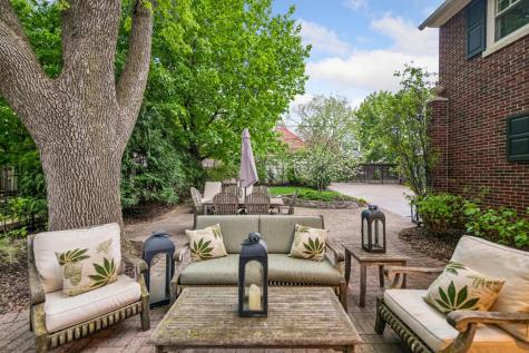 2240 W Lake Of The Isles Parkway Minneapolis MN 55405
