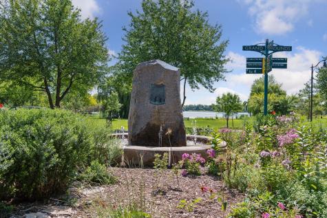2240 W Lake Of The Isles Parkway Minneapolis MN 55405