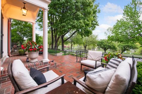 2240 W Lake Of The Isles Parkway Minneapolis MN 55405