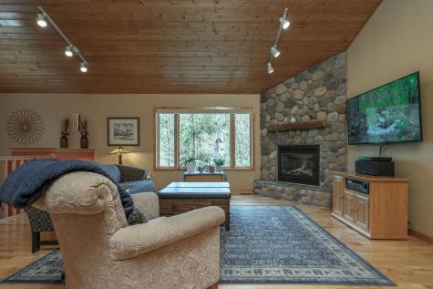 10810 Ottawa Trail Pequot Lakes MN 56472