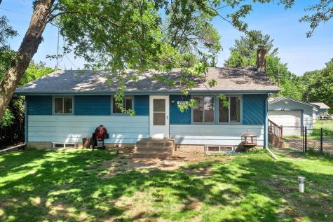 2271 335th Lane NE Cambridge MN 55008