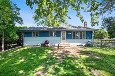 2271 335th Lane NE Cambridge MN 55008