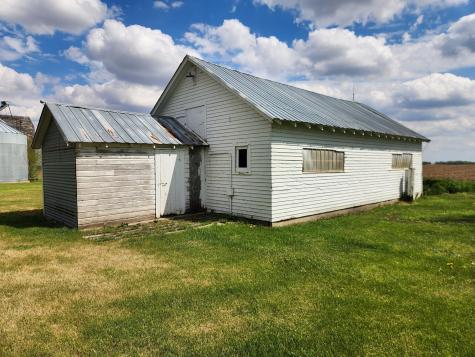 1055 141st Street Pipestone MN 56164