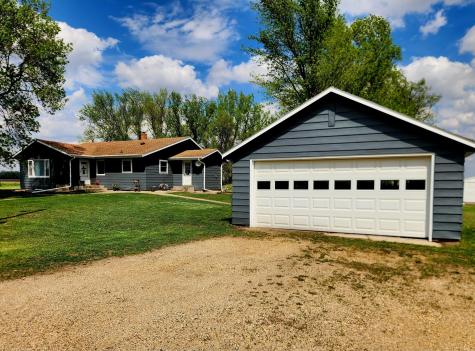1055 141st Street Pipestone MN 56164