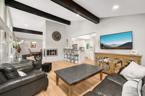 230 Maple Island Road Burnsville MN 55306