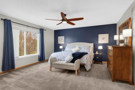 6121 Summit Curve S Cottage Grove MN 55016
