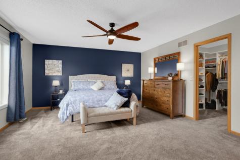 6121 Summit Curve S Cottage Grove MN 55016