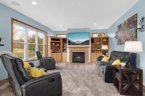 6121 Summit Curve S Cottage Grove MN 55016