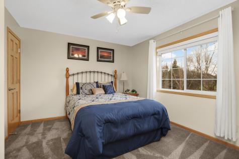 6121 Summit Curve S Cottage Grove MN 55016