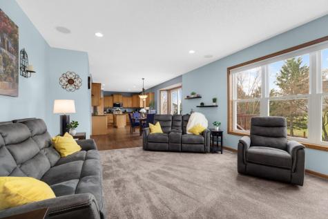 6121 Summit Curve S Cottage Grove MN 55016