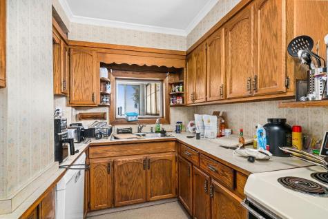 1027 E 9th Street Duluth MN 55805