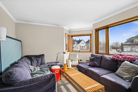 1027 E 9th Street Duluth MN 55805