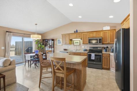 3200 7th Avenue N Moorhead MN 56560