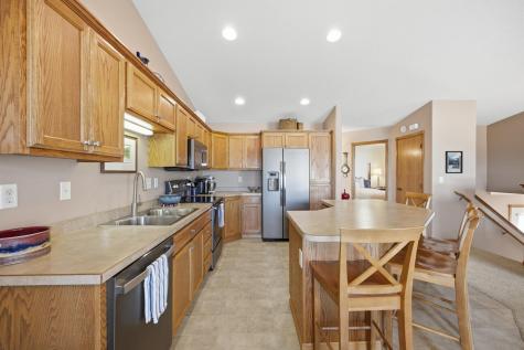 3200 7th Avenue N Moorhead MN 56560