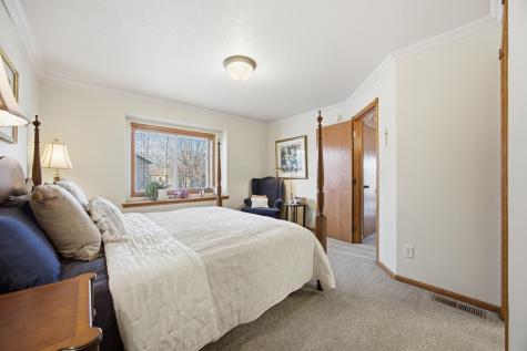 3200 7th Avenue N Moorhead MN 56560