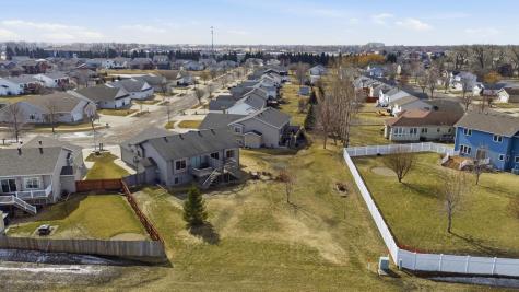 3200 7th Avenue N Moorhead MN 56560