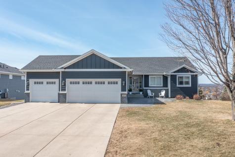932 Farmers Ridge Trail Belle Plaine MN 56011