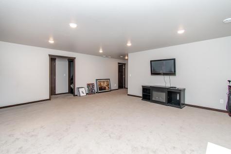 3914 31st Street S Moorhead MN 56560